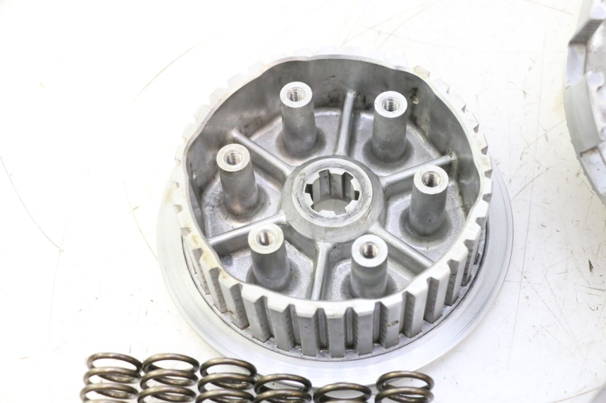 photo de CLUTCH SUZUKI SV S 650 (1999 - 2002) - Alternative angle