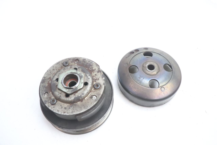 photo de CLUTCH PEUGEOT TREKKER 50 (1995 - 2004) - Alternative perspective