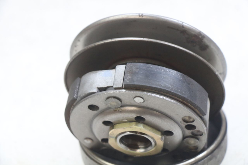 photo de CLUTCH PEUGEOT VIVACITY 50 (2004 - 2009) - Alternative perspective