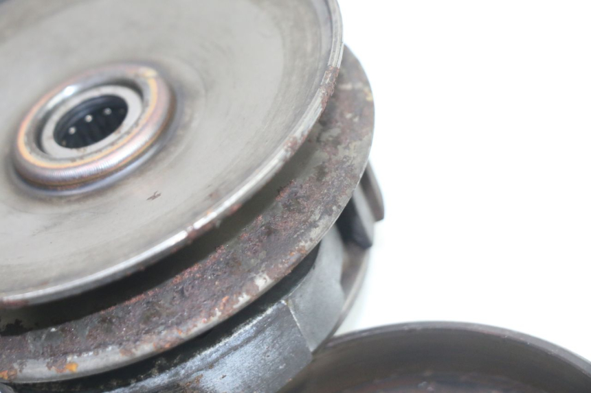 photo de CLUTCH PEUGEOT VIVACITY 50 (2004 - 2009) - Surface and material condition