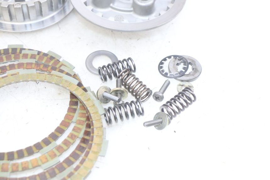 photo de CLUTCH PEUGEOT XP6 50 (2006 - 2011) - Focus on structure