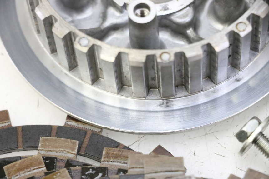 photo de CLUTCH YAMAHA YFM R RAPTOR 250 (2008 - 2014) - Focus on structure