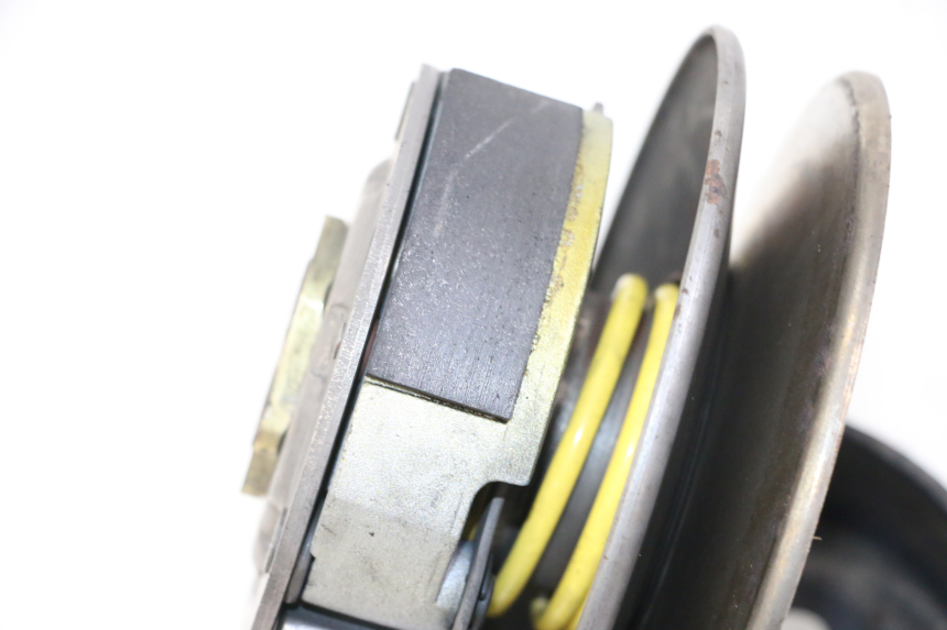 photo de CLUTCH YAMAHA YP MAJESTY 125 (2002 - 2006) - Technical close-up