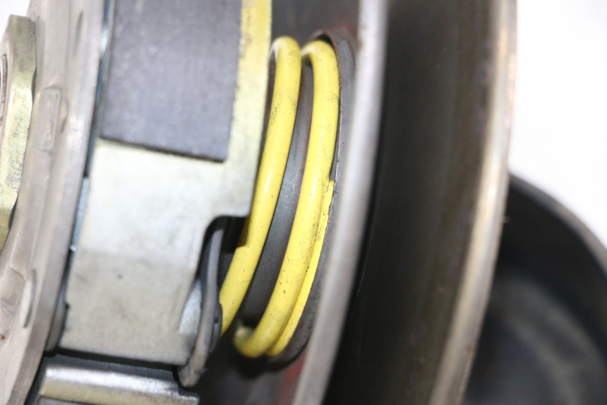 photo de CLUTCH YAMAHA YP MAJESTY 125 (2002 - 2006) - Fixing points details