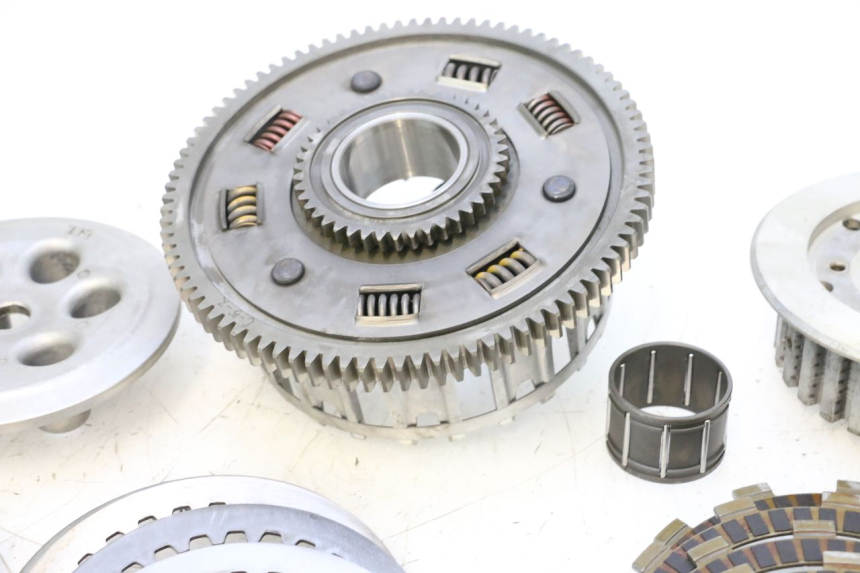 photo de CLUTCH YAMAHA YZF R GENESIS 750 (1993 - 1998) - Distinctive features