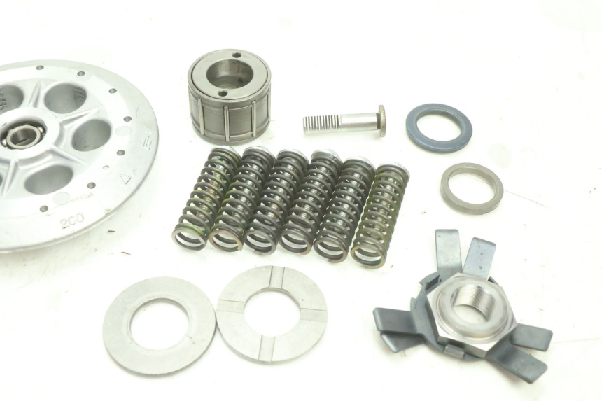 photo de CLUTCH YAMAHA YZF R6 600 (2008 - 2009) - Fixing points details