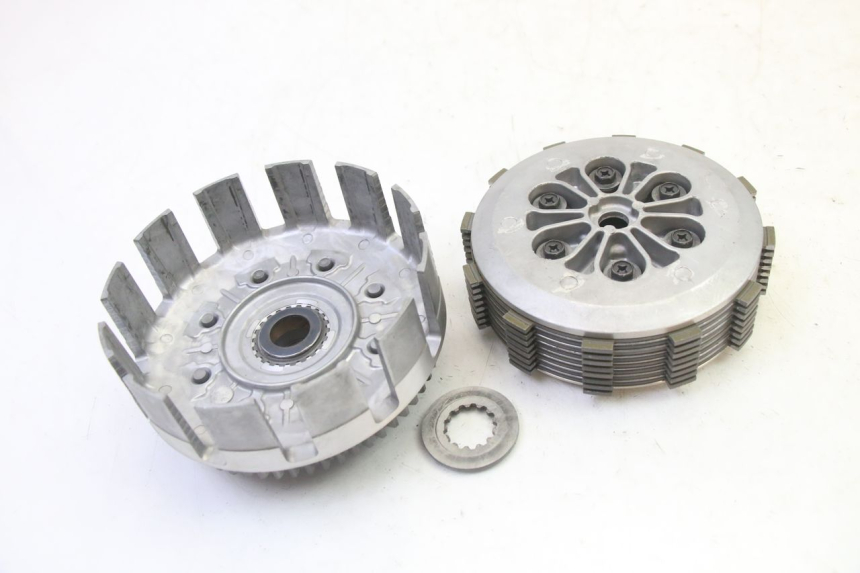 photo de CLUTCH YAMAHA YZF YZ-F 450 (2014 - 2016) - High-resolution close-up