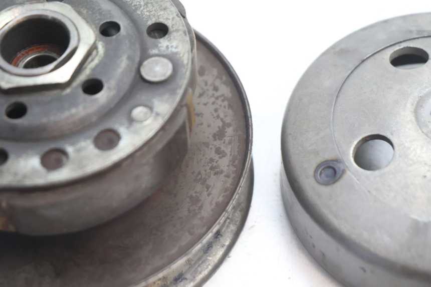 photo de CLUTCH PIAGGIO ZIP 4T 50 (2018 - 2020) - Technical close-up