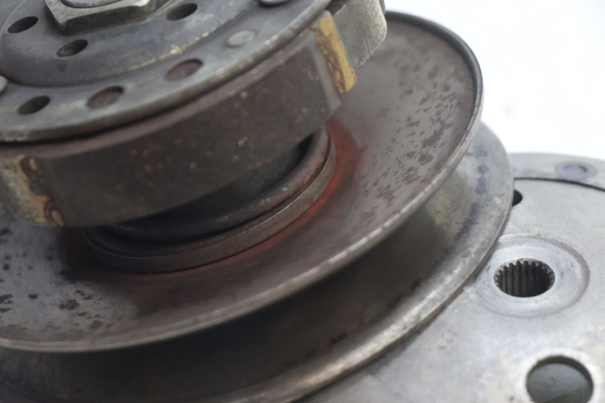 photo de CLUTCH PIAGGIO ZIP 4T 50 (2018 - 2020) - Surface and material condition