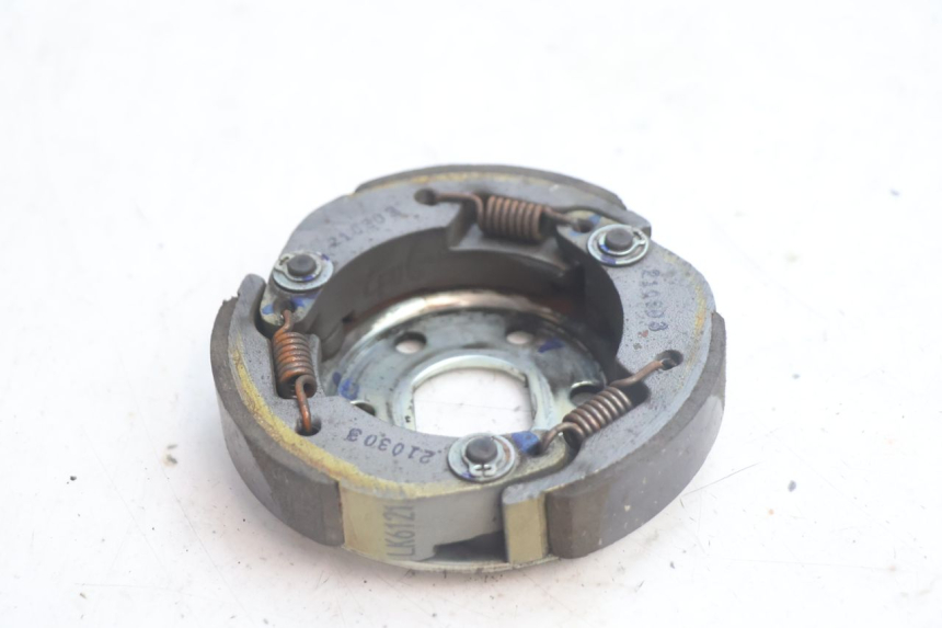 photo de CLUTCH PIAGGIO ZIP IGET 4T 50 (2021 - 2023) - Zoom on usage condition