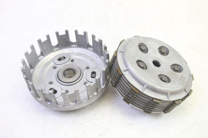 photo de CLUTCH KAWASAKI ZR 7 750 (1999 - 2004) - Additional view of the item