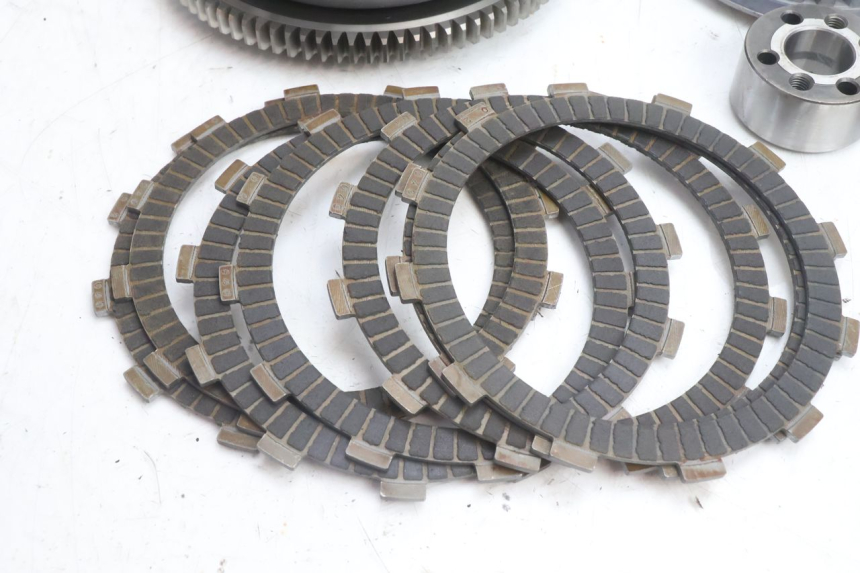 photo de CLUTCH KAWASAKI ZZR 600 (1995 - 2004) - Fixing points details