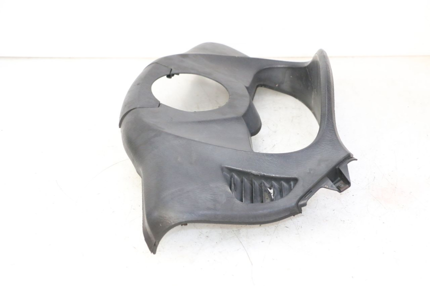 photo de SPEEDOMETER SURROUND HONDA FES S-WING SWING ABS 125 (2007 - 2015) - Fixing points details