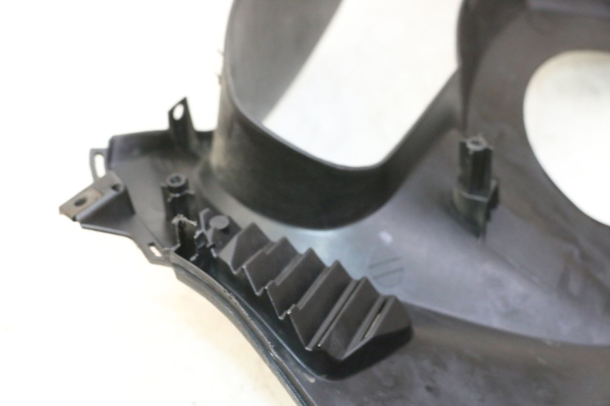 photo de SPEEDOMETER SURROUND HONDA FES S-WING SWING ABS 125 (2007 - 2015) - Component detail