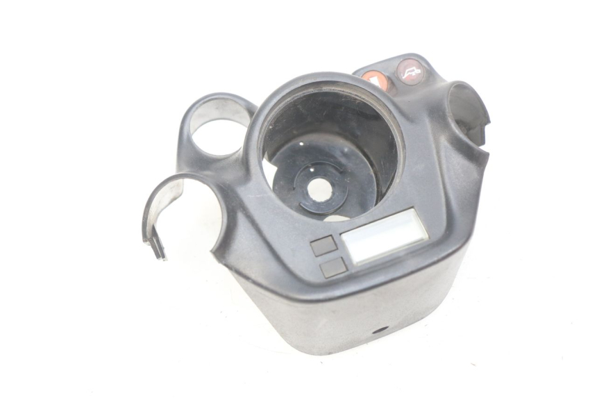 photo de SPEEDOMETER SURROUND PEUGEOT FOX 50 (1995 - 2003) - Fixing points details