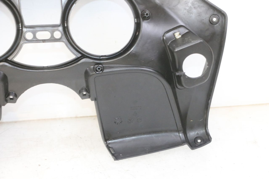 photo de SPEEDOMETER PANEL PIAGGIO MP3 LT 300 (2010 - 2016) - Distinctive features