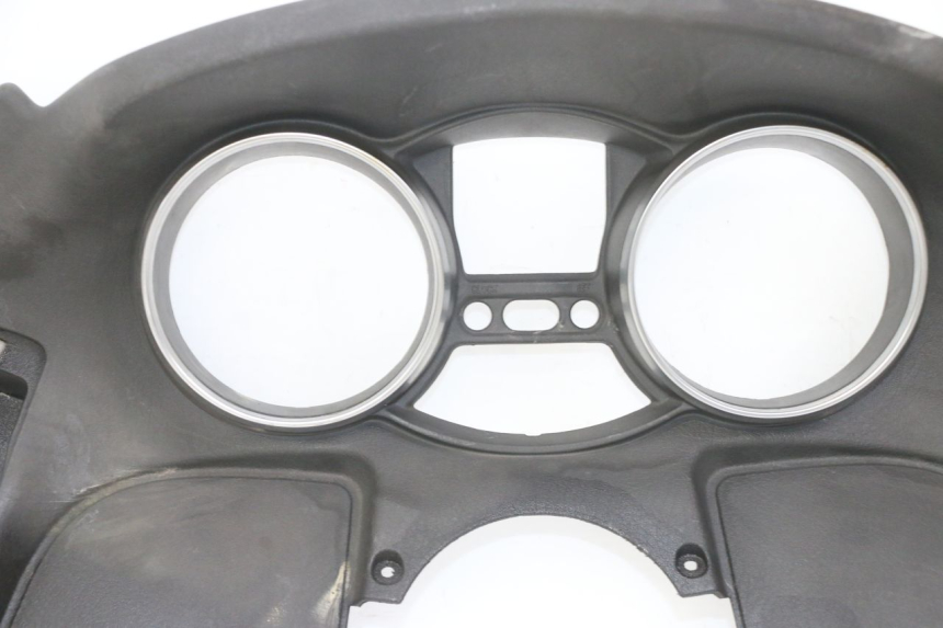 photo de SPEEDOMETER PANEL PIAGGIO MP3 LT 300 (2010 - 2016) - Fixing points details