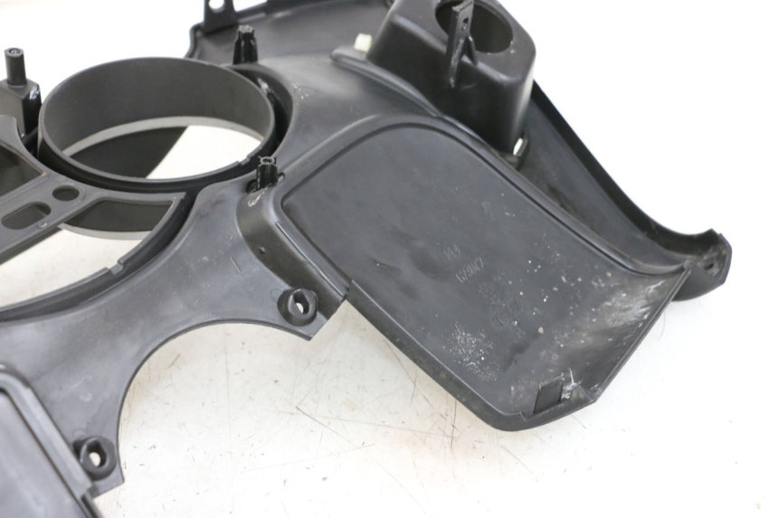 photo de SPEEDOMETER SURROUND PIAGGIO MP3 125 (2006 - 2014) - Alternative perspective