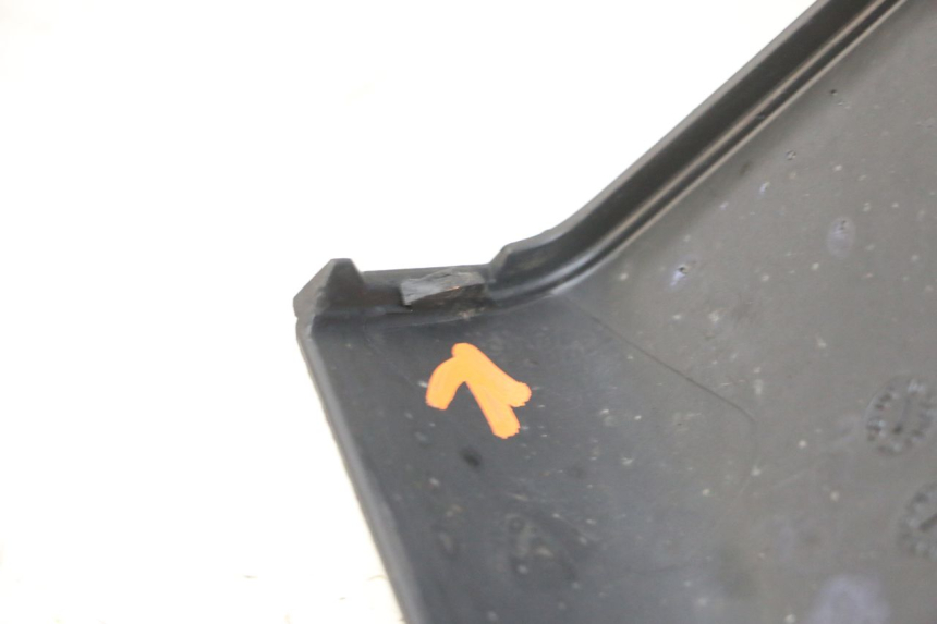 photo de SPEEDOMETER SURROUND PIAGGIO MP3 125 (2006 - 2014) - Checked used part