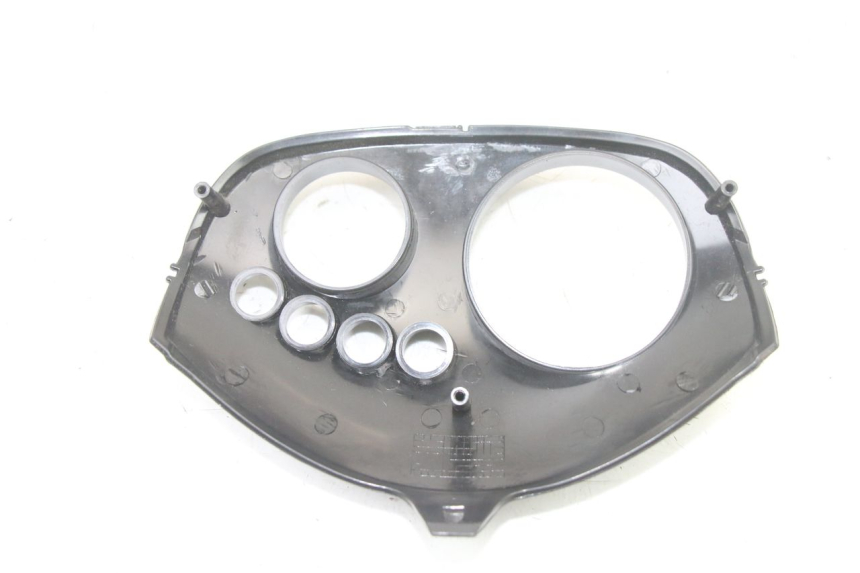 photo de SPEEDOMETER SURROUND PIAGGIO ZIP 4T 50 (2018 - 2020) - Alternative perspective