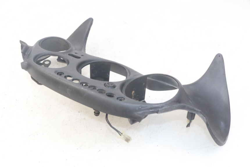 photo de SPEEDOMETER SURROUND TRIUMPH SPRINT ST 955 (1999 - 2001) - Product overview