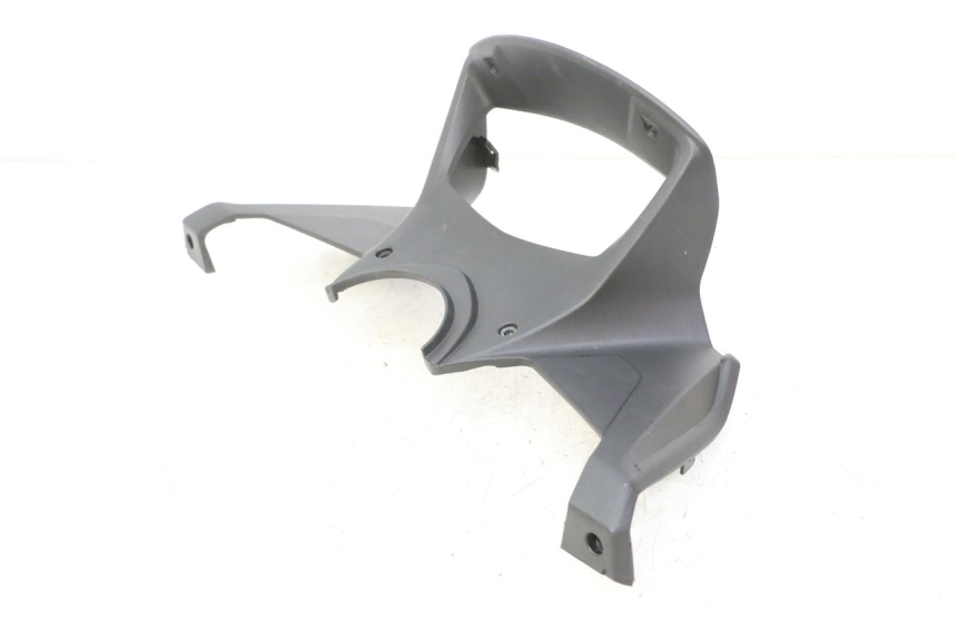 photo de SPEEDOMETER SURROUND APRILIA SXR 50 (2021 - 2023) - Fixing points details