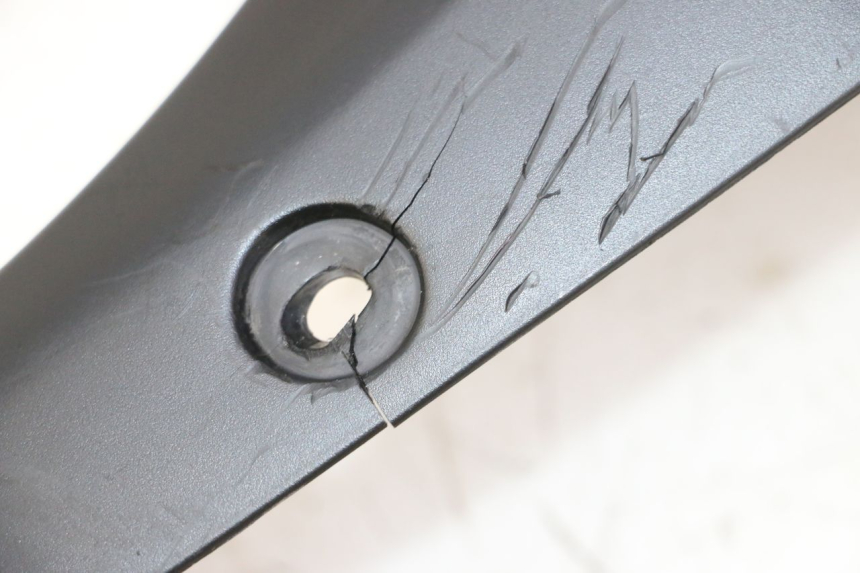 photo de SPEEDOMETER SURROUND YAMAHA TDM ABS 900 (2002 - 2014) - Component detail