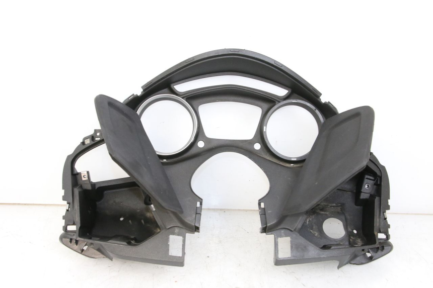 photo de SPEEDOMETER SURROUND PIAGGIO X10 125 (2012 - 2017) - Surface and material condition