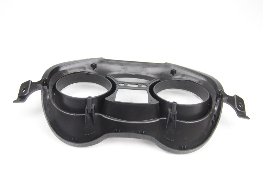 photo de SPEEDOMETER SURROUND PIAGGIO XEVO - X EVO 125 (2007 - 2017) - Technical close-up