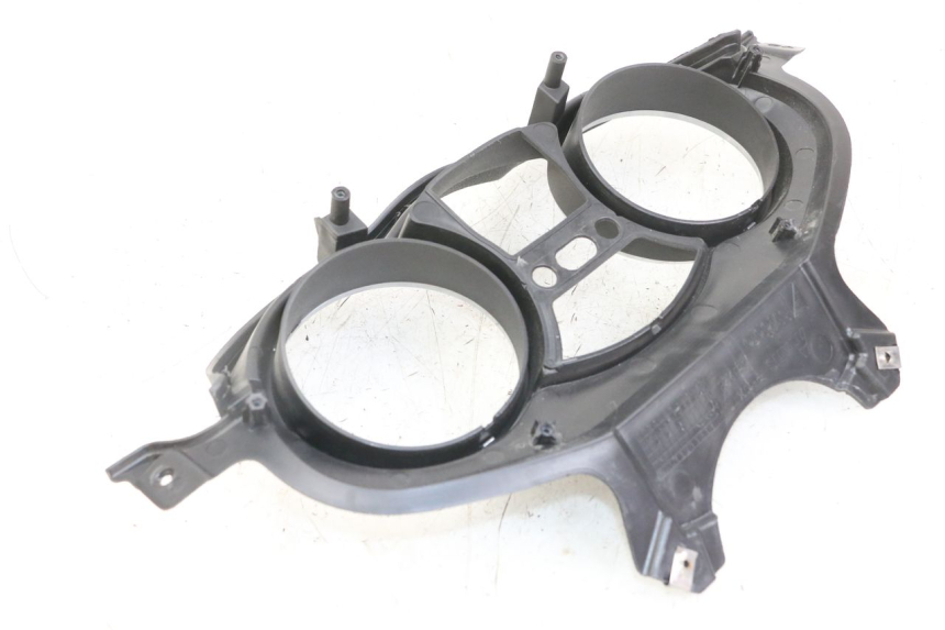 photo de SPEEDOMETER SURROUND PIAGGIO XEVO - X EVO 125 (2007 - 2017) - Zoom on usage condition