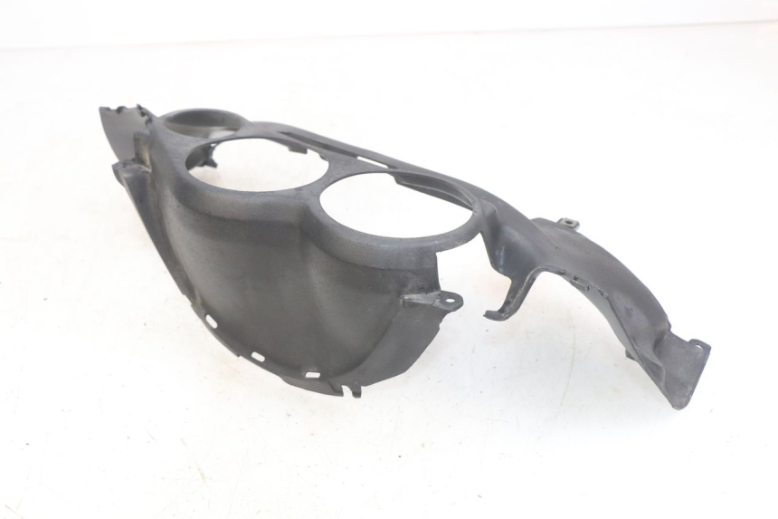 photo de SPEEDOMETER SURROUND YAMAHA YZF R THUNDERCAT 600 (1996 - 2003) - Technical close-up