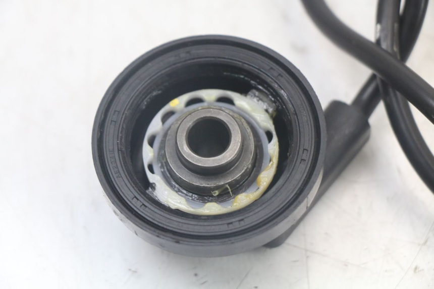 photo de SPEEDOMETER DRIVE YAMAHA AEROX 2T 50 (2013 - 2017) - Alternative perspective