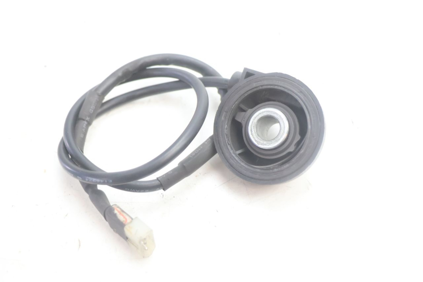 photo de SPEEDOMETER DRIVE YAMAHA YP MAJESTY 125 (2007 - 2010) - Technical close-up