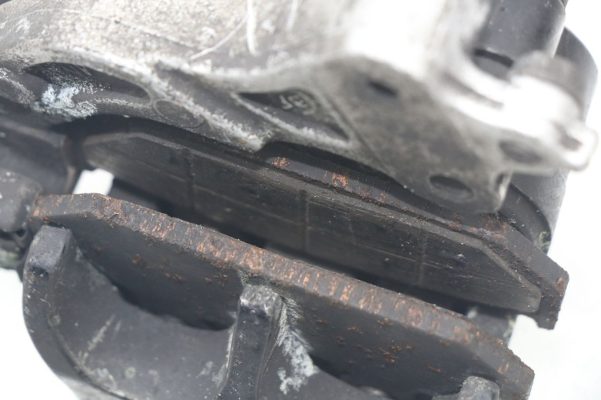 photo de REAR BRAKE CALIPER HONDA CBR F SC21 1000 (1986 - 1992) - Zoom on usage condition