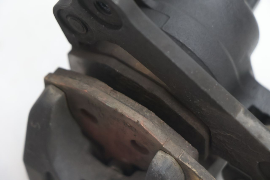 photo de REAR BRAKE CALIPER KAWASAKI ER-6 ER6 N 650 (2005 - 2009) - Fixing points details