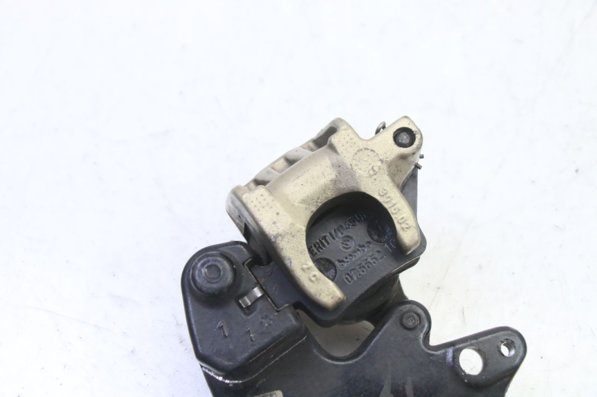 photo de REAR BRAKE CALIPER BMW G310 R 310 (2016 - 2020) - Technical close-up
