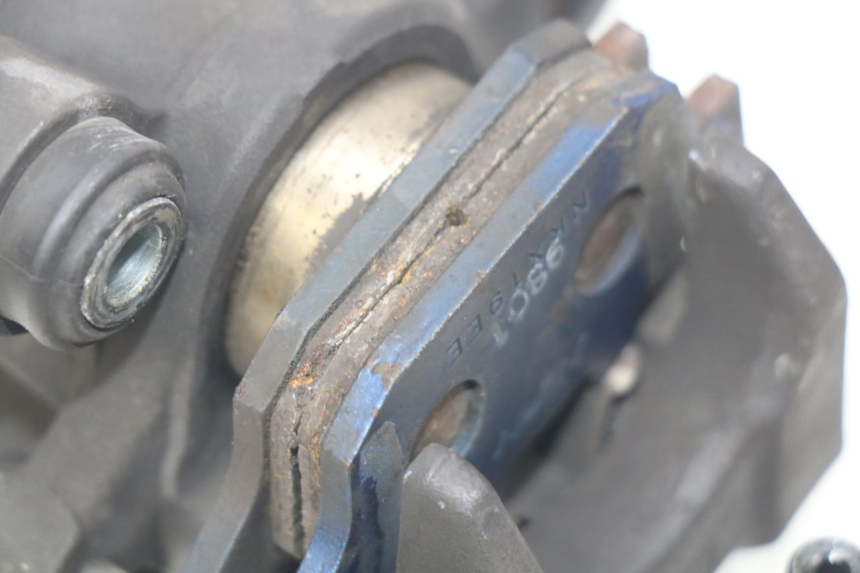 photo de REAR BRAKE CALIPER HONDA INTEGRA NC D 750 (2016 - 2018) - Zoom on usage condition