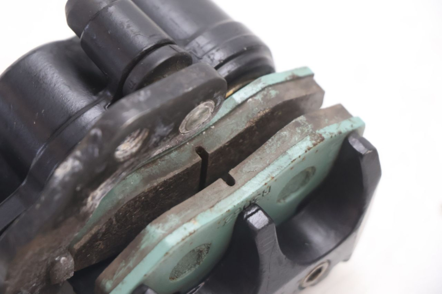 photo de REAR BRAKE CALIPER PIAGGIO MP3 LT 400 (2007 - 2012) - Fixing points details