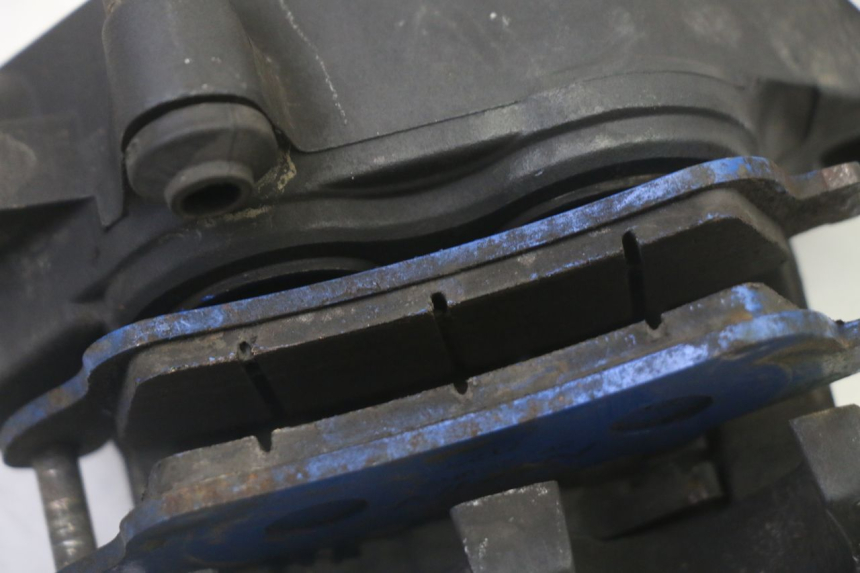 photo de REAR BRAKE CALIPER HONDA NTV DEAUVILLE 650 (2001 - 2006) - Technical close-up