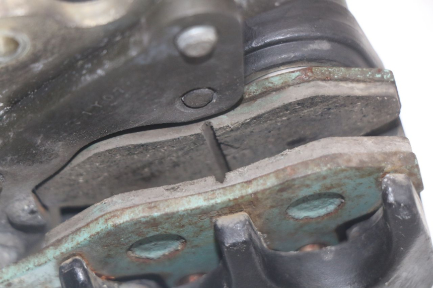 photo de REAR BRAKE CALIPER PIAGGIO BEVERLY 125 (1998 - 2005) - Fixing points details