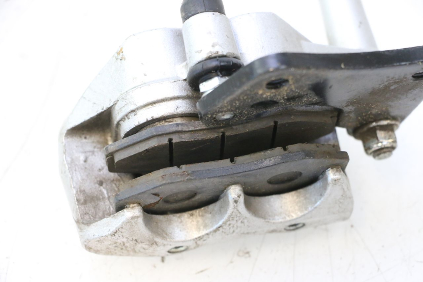 photo de REAR BRAKE CALIPER BAIKU SAKURA 1 (2021 - 2025) - Technical close-up