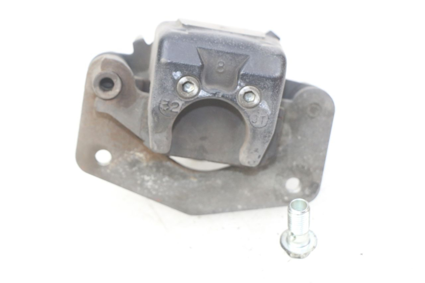 photo de REAR BRAKE CALIPER SUZUKI SIXTEEN 125 (2008 - 2010) - Zoom on usage condition