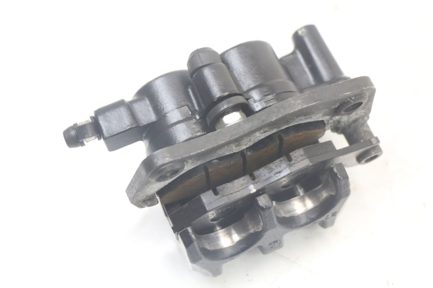photo de REAR BRAKE CALIPER TRIUMPH SPEED TRIPLE T301 900 (1994 - 1996) - Technical close-up