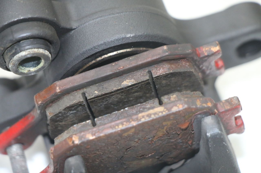 photo de REAR BRAKE CALIPER SUZUKI GSX F GSXF 650 (2007 - 2015) - Fixing points details