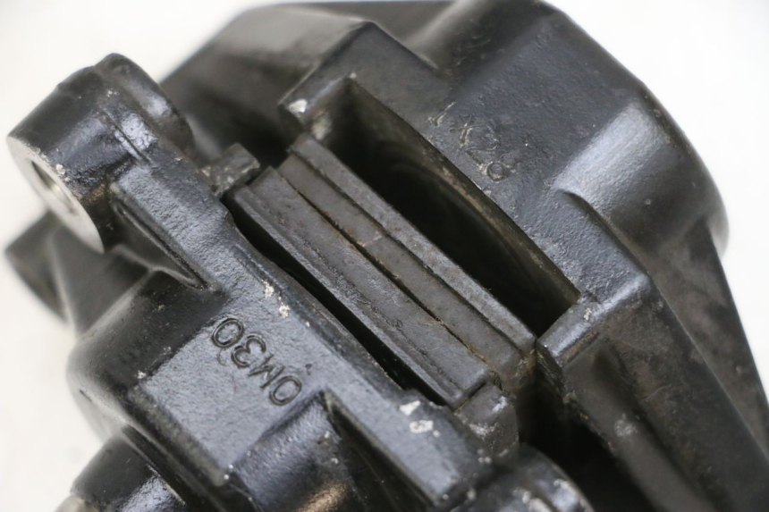 photo de REAR BRAKE CALIPER PEUGEOT TWEET PRO EFI 4T 50 (2021 - 2022) - Zoom on usage condition