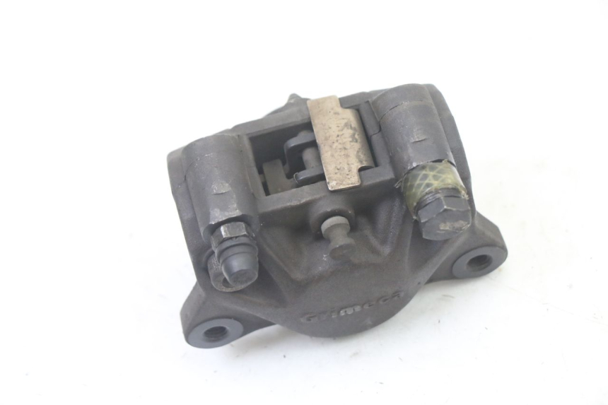 photo de REAR BRAKE CALIPER SUZUKI UH BURGMAN 125 (2002 - 2006) - Zoom on usage condition
