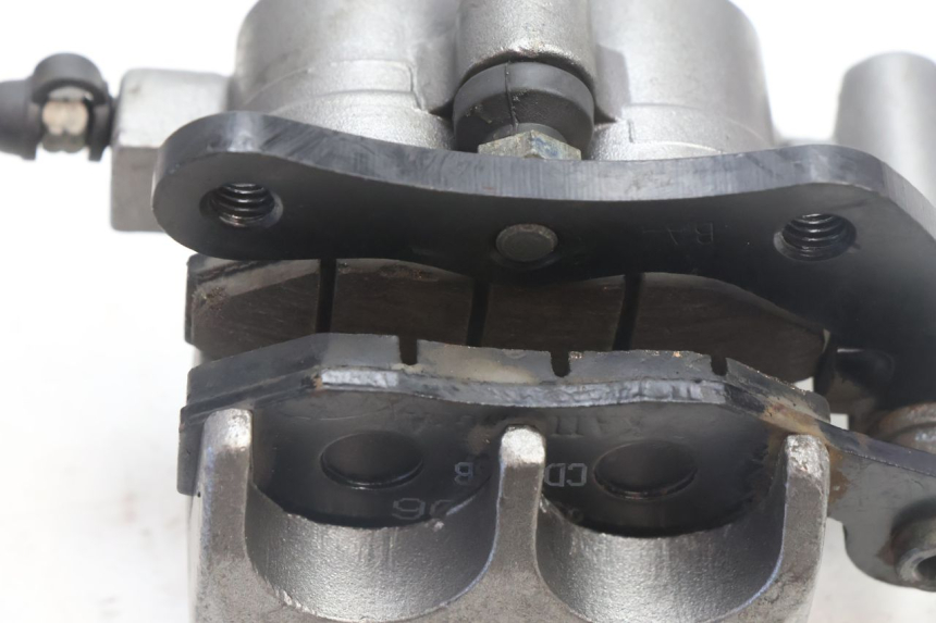 photo de REAR BRAKE CALIPER DAELIM VJ ROADWIN 125 (2004 - 2007) - Product overview