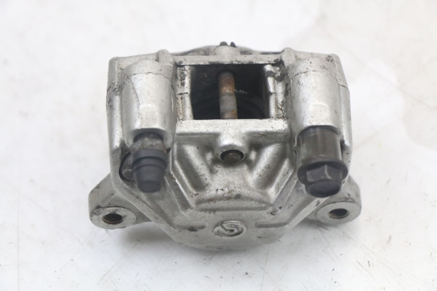 photo de REAR BRAKE CALIPER YAMAHA XMAX X-MAX 125 (2006 - 2009) - Zoom on usage condition