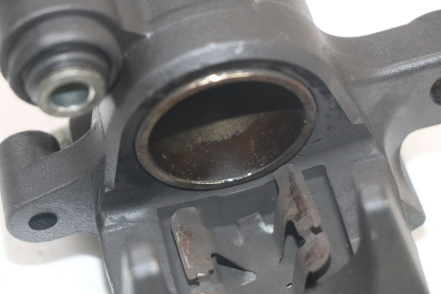 photo de REAR BRAKE CALIPER YAMAHA FZ1 FAZER 1000 (2007 - 2009) - Surface and material condition