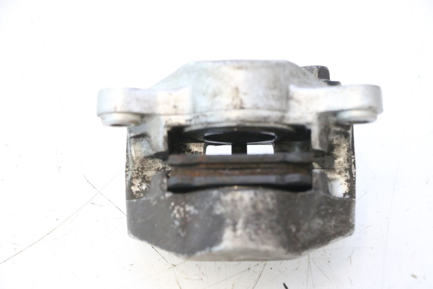photo de REAR BRAKE CALIPER YAMAHA YP MAJESTY 125 (2007 - 2010) - Technical close-up
